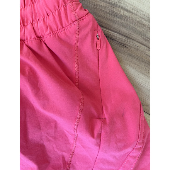 Lululemon Track That Mid-Rise Short 5" Size 2 Pale Raspberry Athletic VGC - Picture 2 of 4